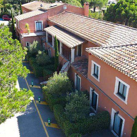 Hotel Du Mas Vinassan エクステリア 写真