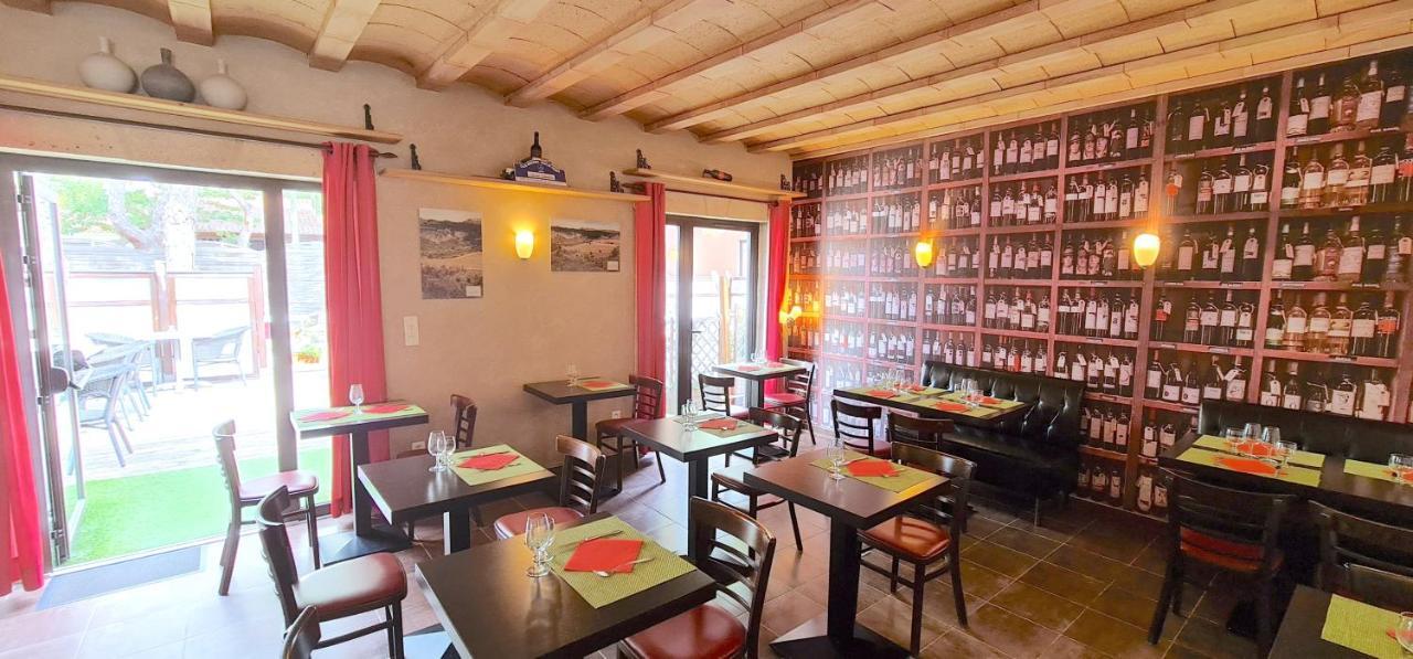 Hotel Du Mas Vinassan エクステリア 写真