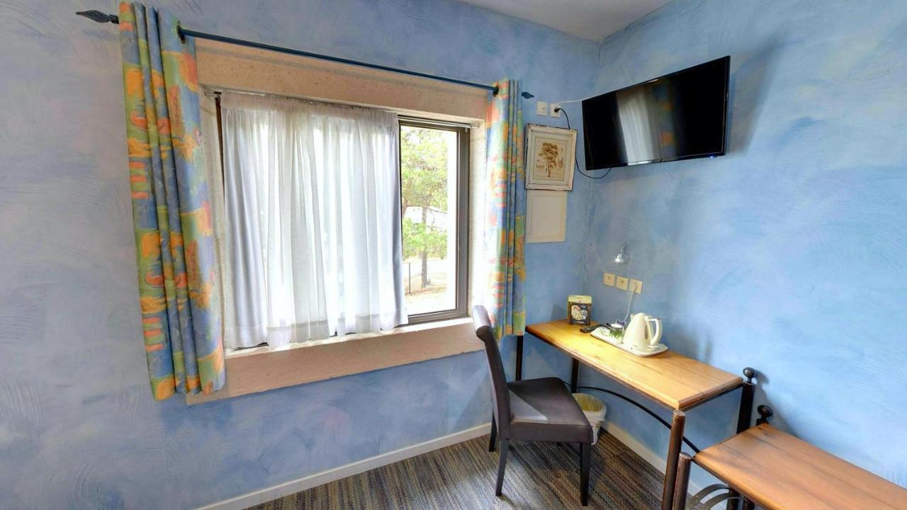 Hotel Du Mas Vinassan エクステリア 写真