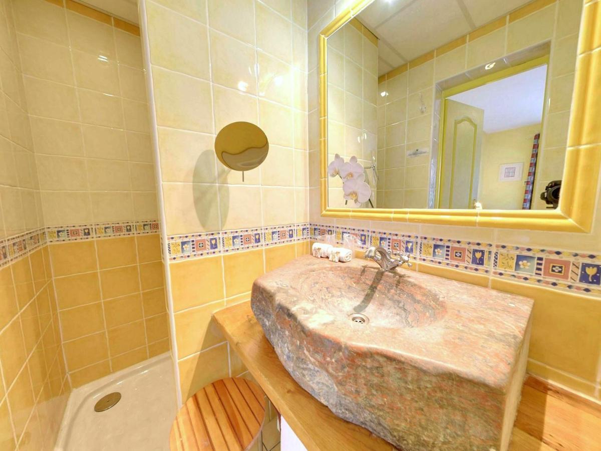 Hotel Du Mas Vinassan エクステリア 写真