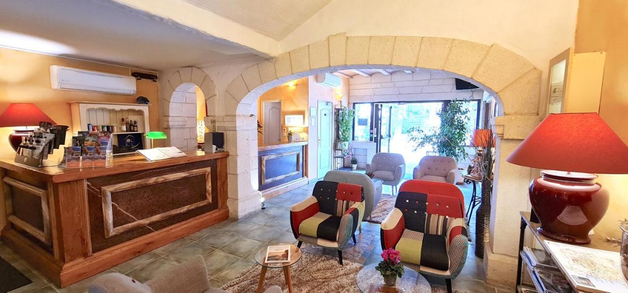 Hotel Du Mas Vinassan エクステリア 写真